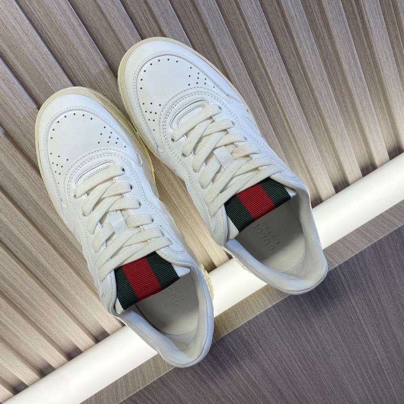 G*u*i casual shoes
